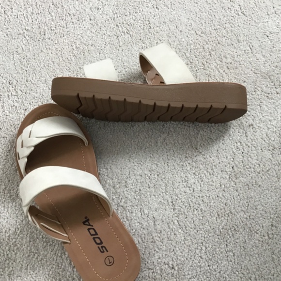 Soda Beige Braided sandals - Picture 3 of 5